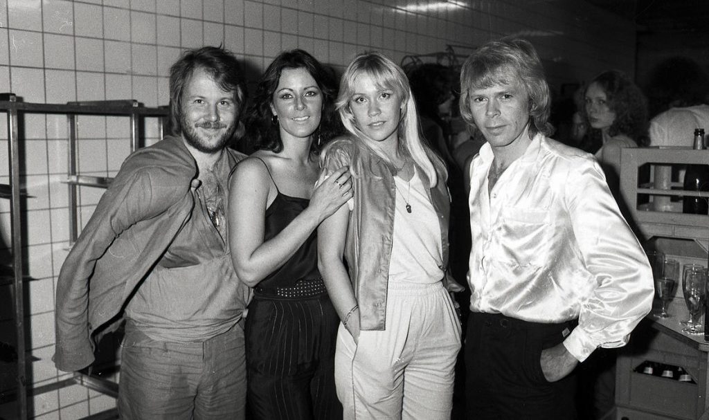 Como "El Fenix" ABBA anuncia su regreso